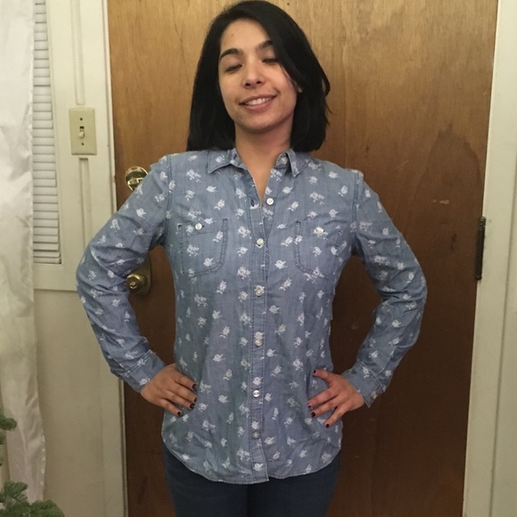 Floral chambray shirt - Picture 2 of 8